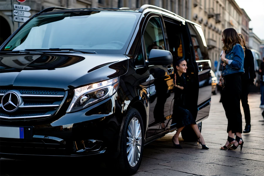 Luxury taxi milano vipncc.it